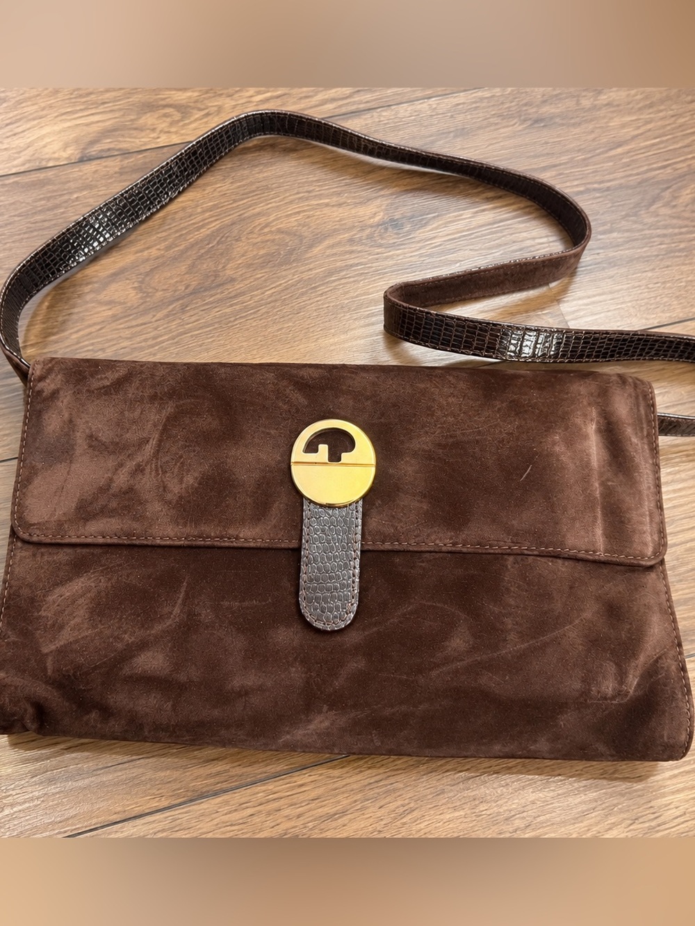 Authentic Gucci w vintage real lizard Brown Suede Crossbody Bag w Gold turn lock